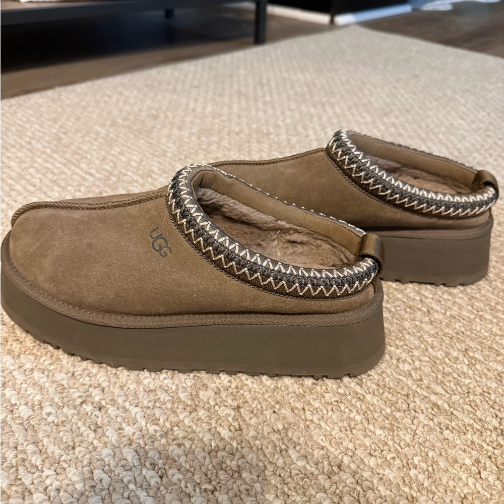 UGG Tazz